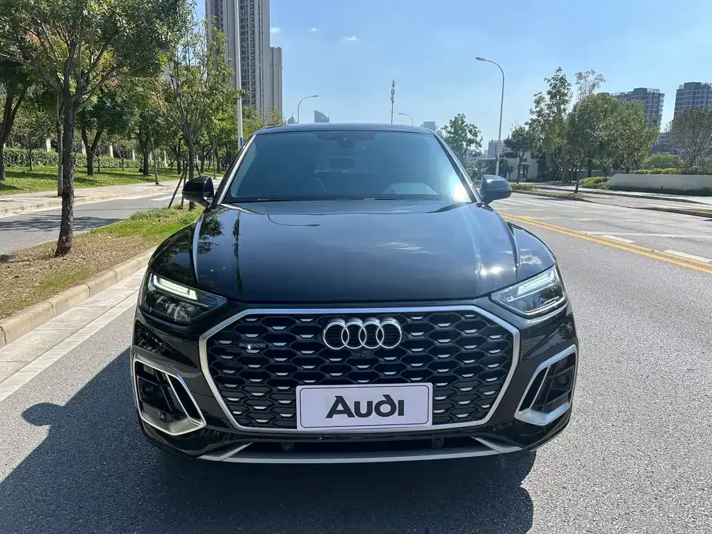 Audi Q5L Sportback — фото 2
