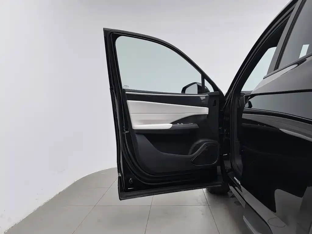 Geely Galaxy L7 — фото 10