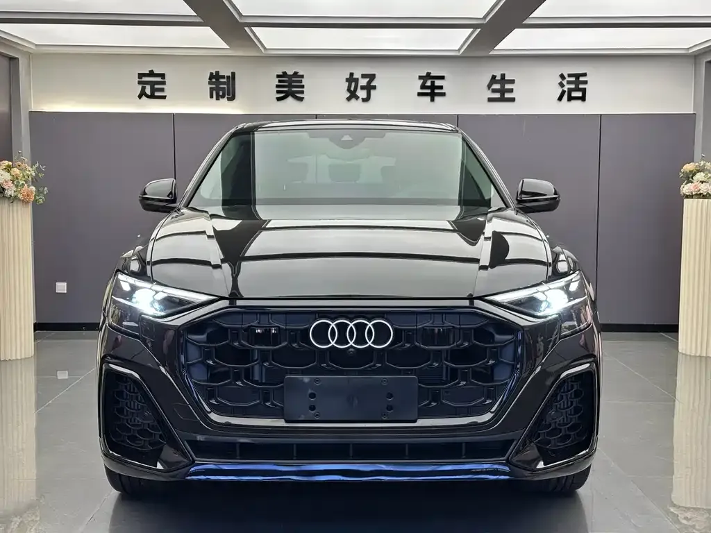 Audi Q8 — фото 2
