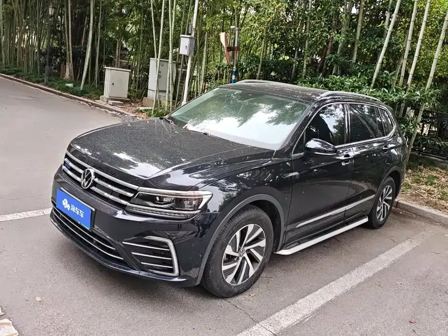 Volkswagen Tiguan L PHEV — фото 1