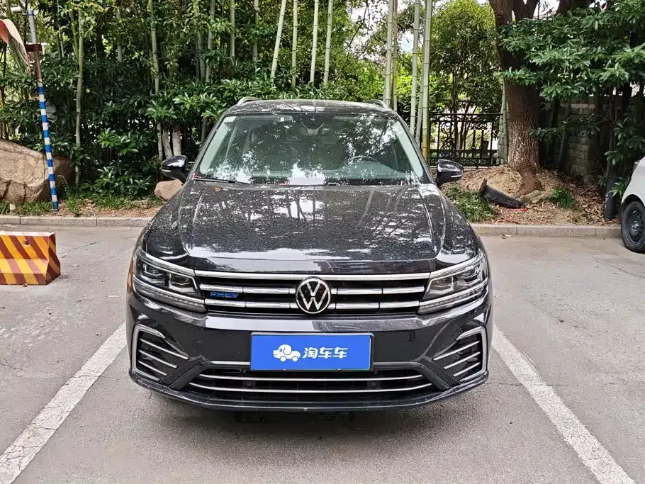 Volkswagen Tiguan L PHEV — фото 8
