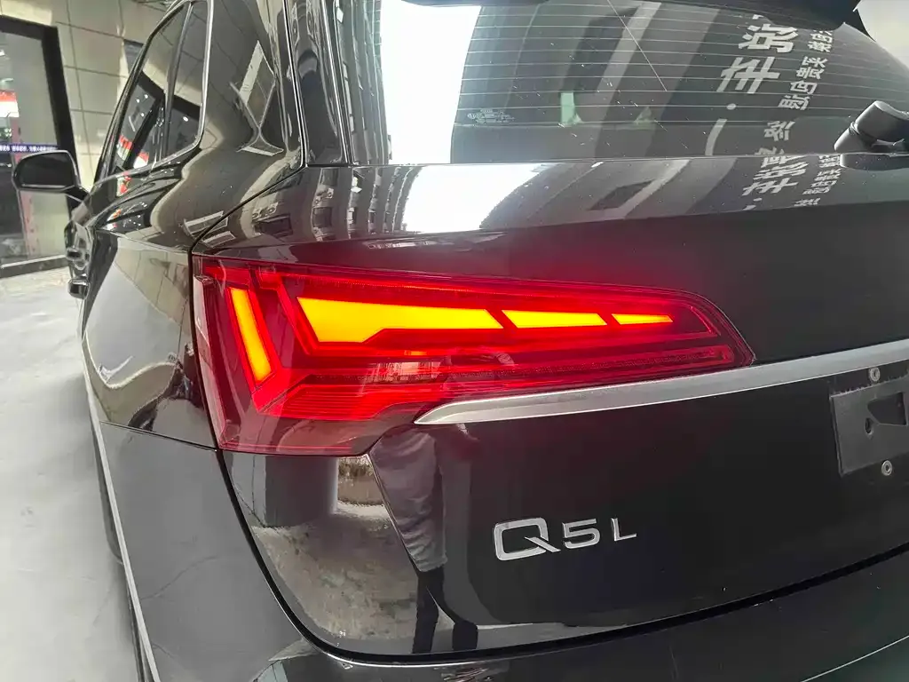 Audi Q5L — фото 4