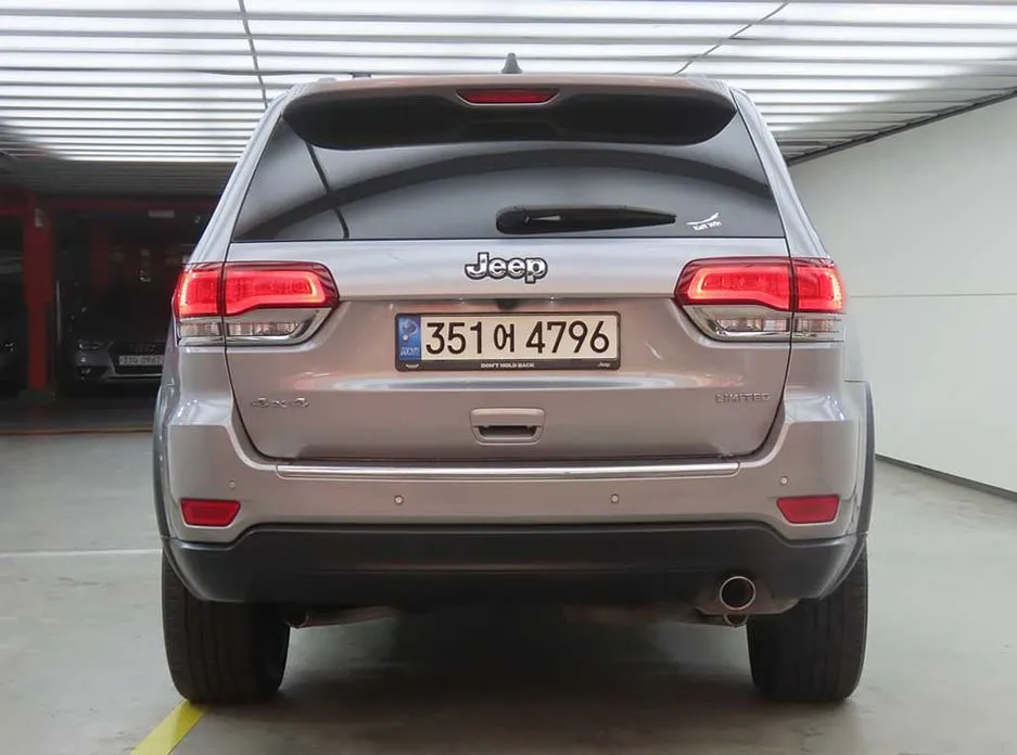 Jeep Cherokee — фото 10