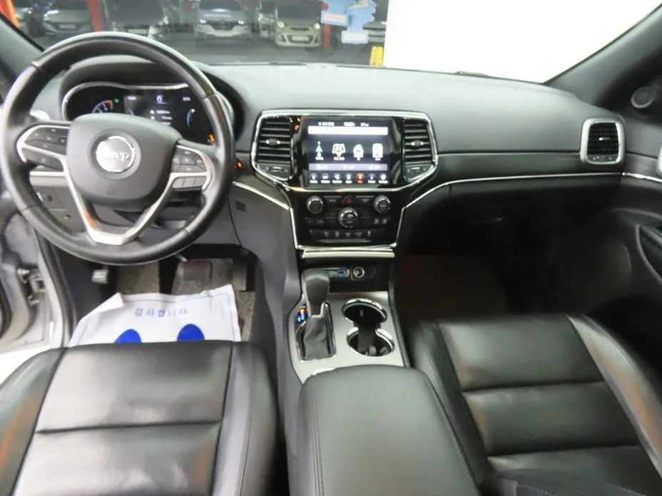 Jeep Cherokee — фото 3