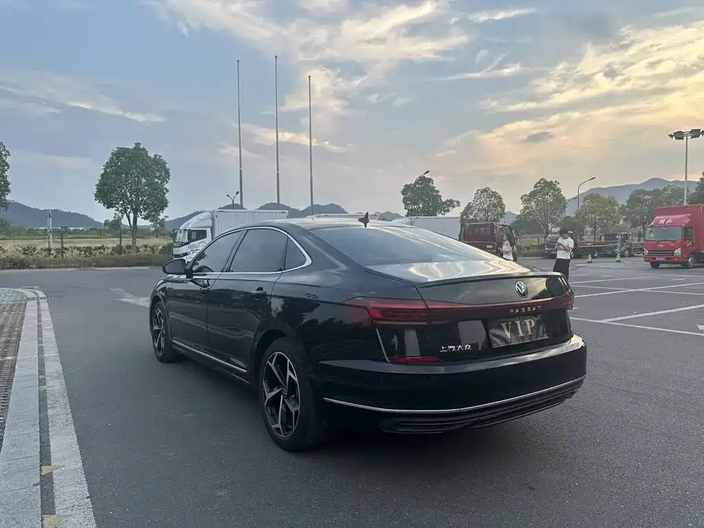 Volkswagen Passat — фото 3