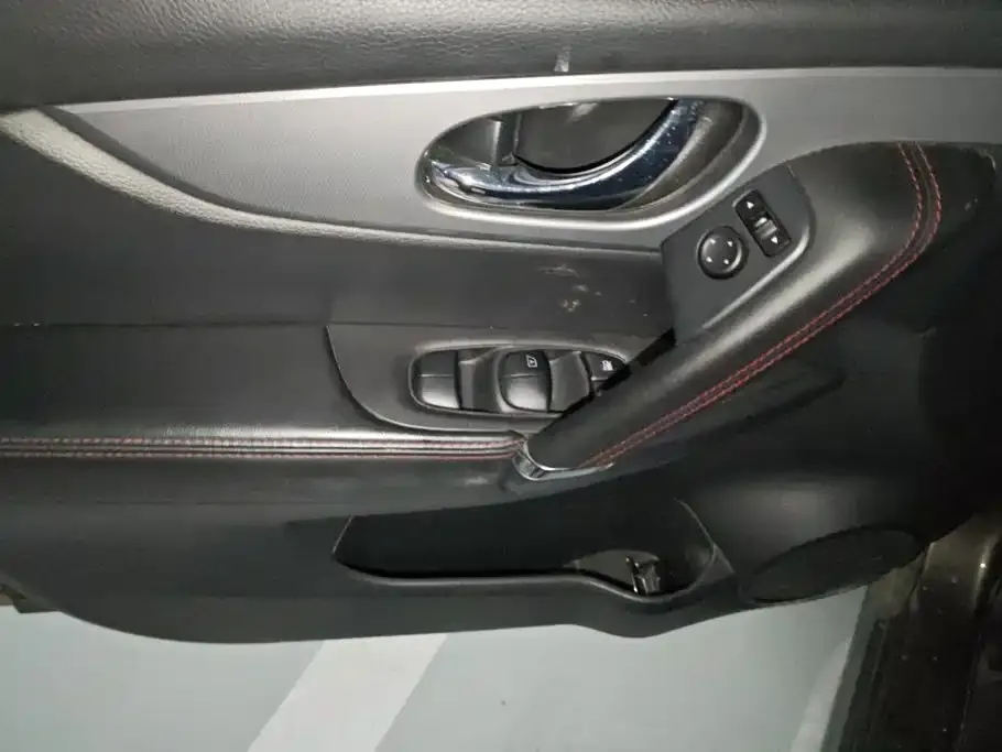 Nissan Qashqai — фото 10