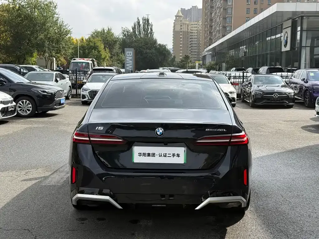 BMW i5 — фото 9
