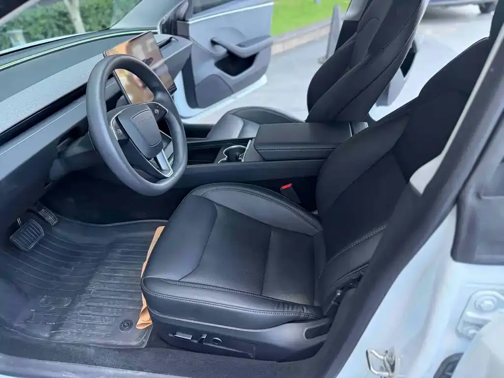 Tesla Model 3 — фото 4