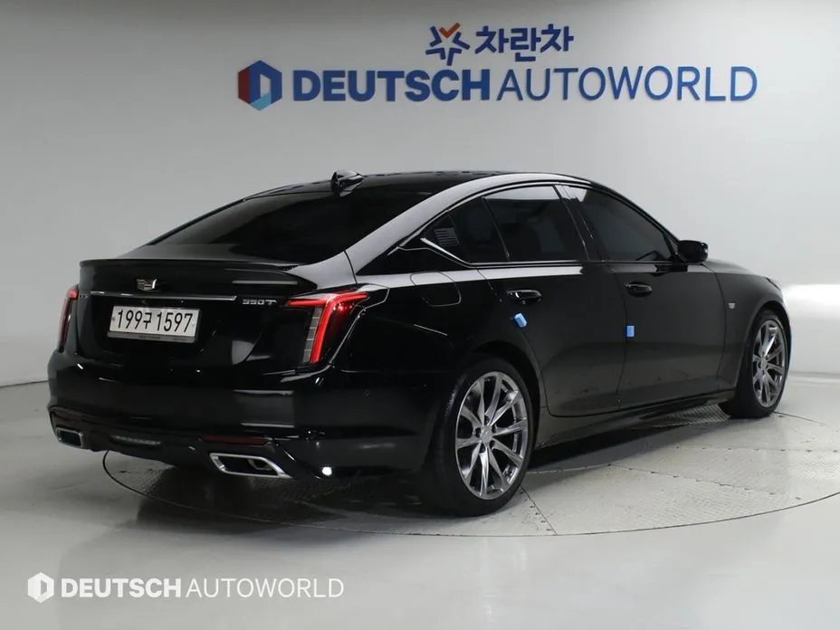 Cadillac CT5 — фото 5