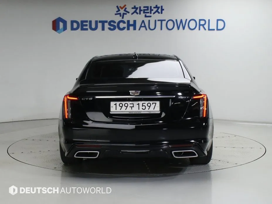 Cadillac CT5 — фото 6