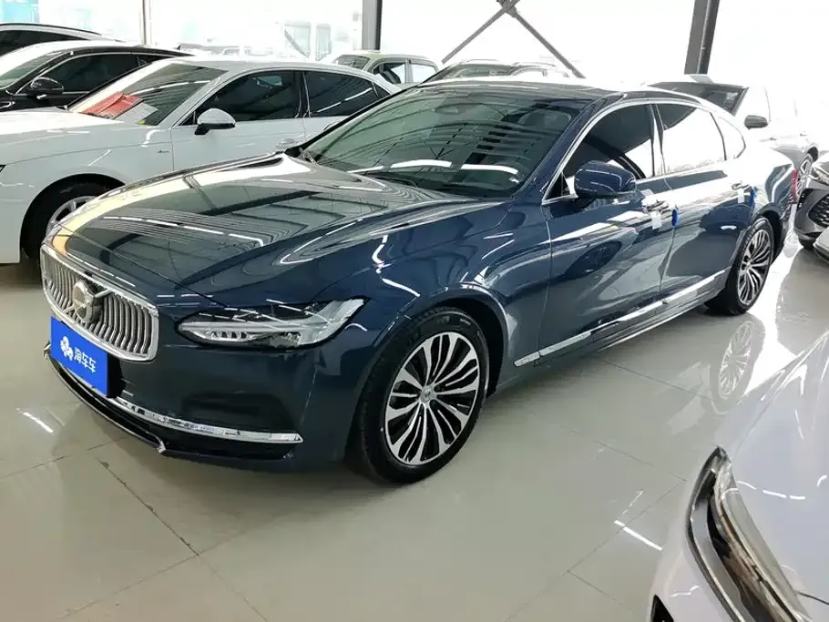 Volvo S90 — фото 1