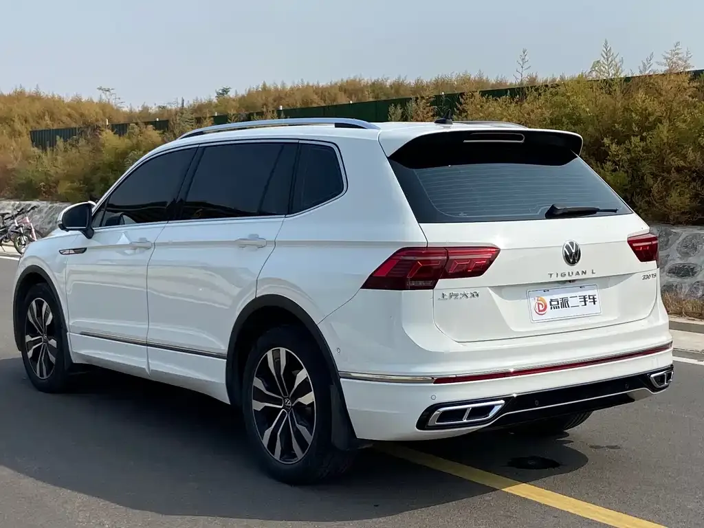 Volkswagen Tiguan L — фото 3