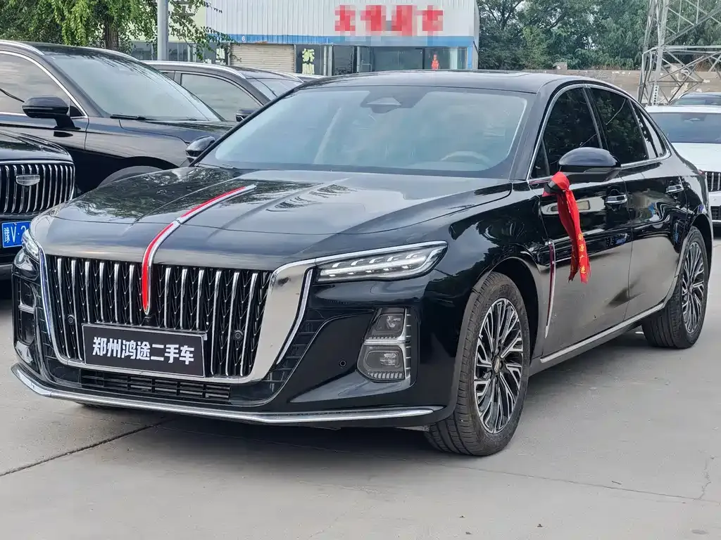 Hongqi H5 — фото 1