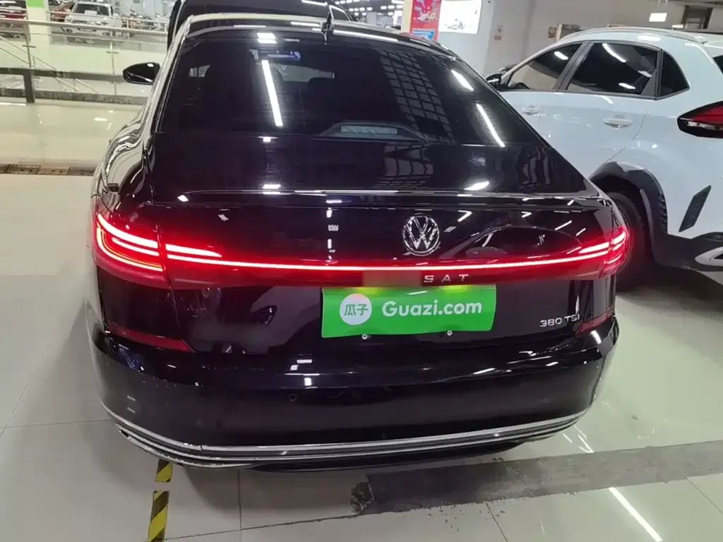 Volkswagen Passat — фото 8