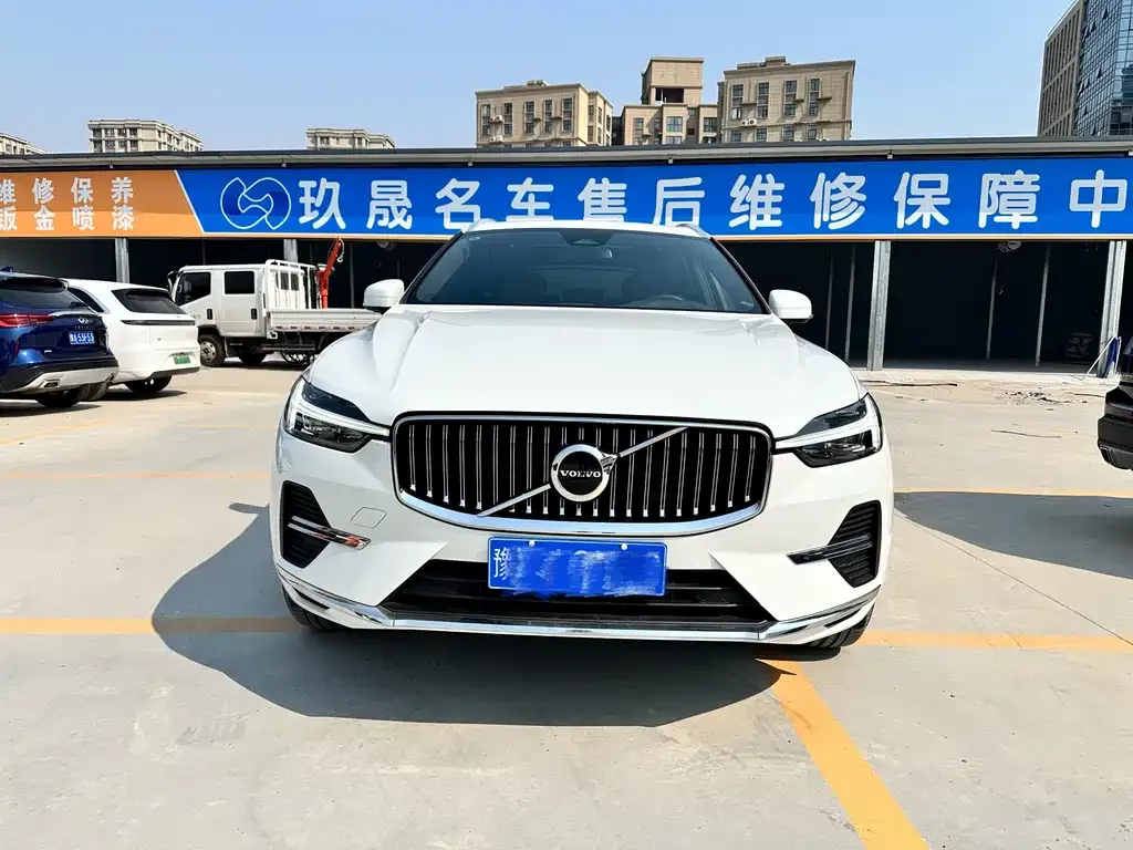 Volvo XC60 — фото 7