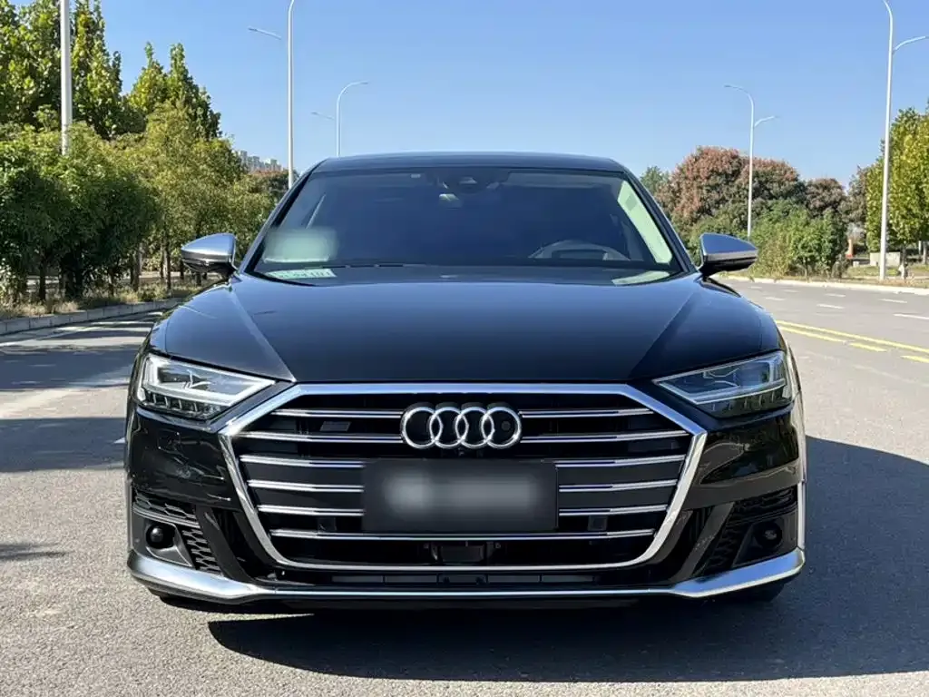 Audi S8 — фото 5