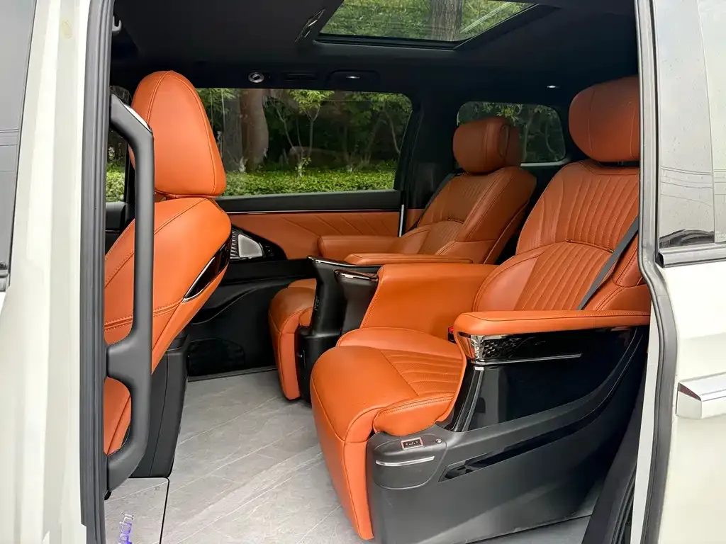 GAC Motor Trumpchi E9 — фото 2