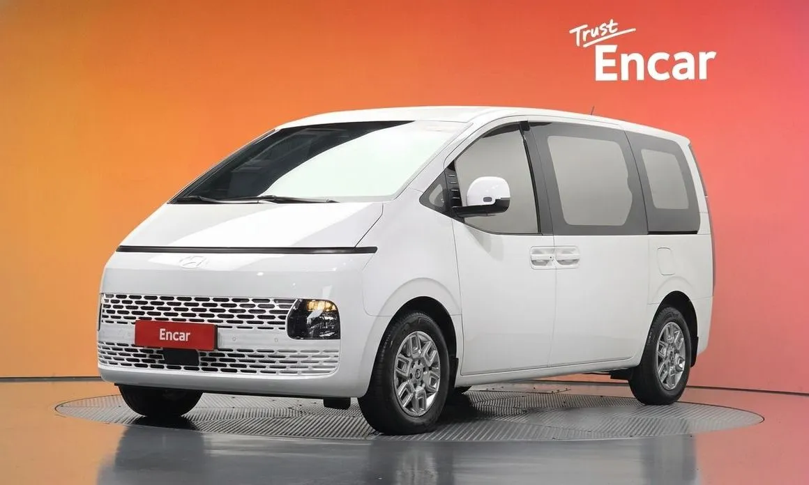 Hyundai Staria — фото 1