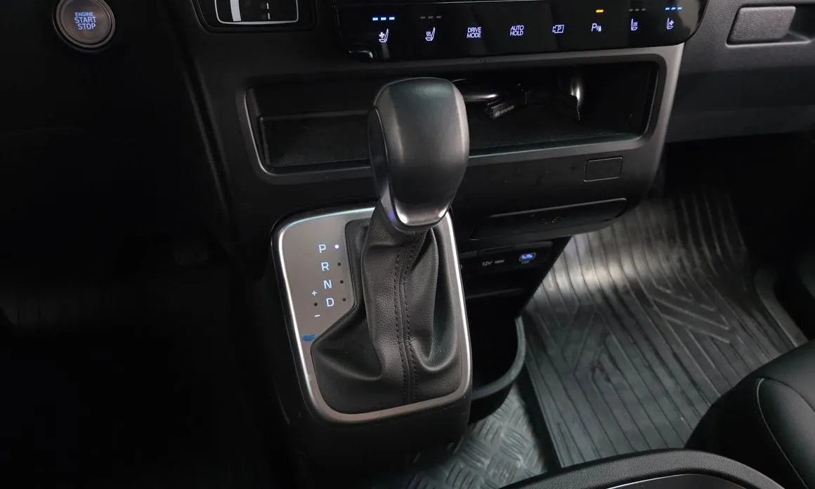 Hyundai Staria — фото 2