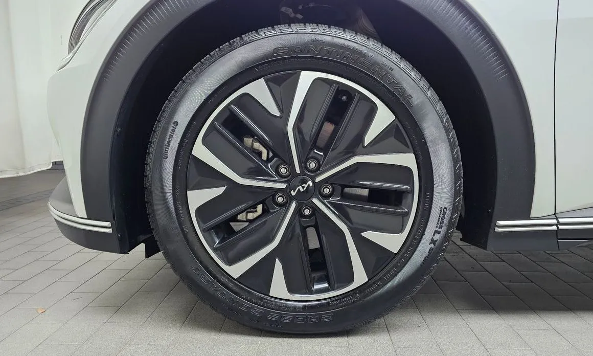 Kia EV6 — фото 7