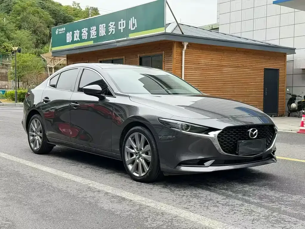 Mazda 3 Axela — фото 1