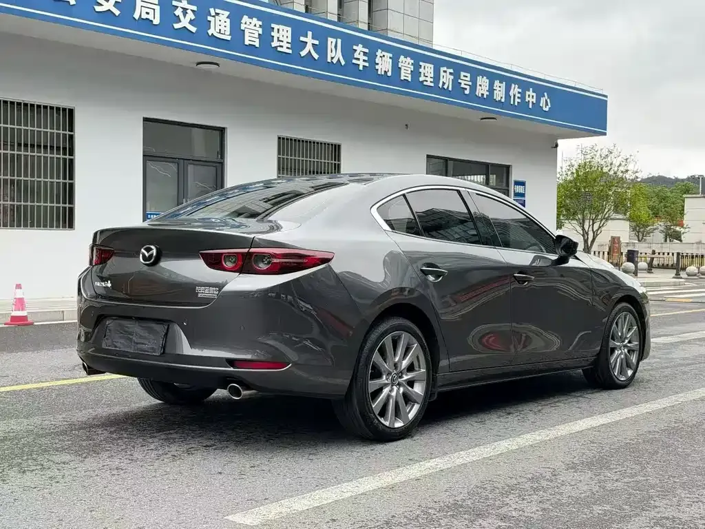 Mazda 3 Axela — фото 6