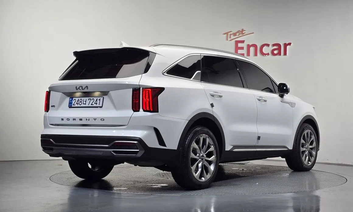 Kia Sorento — фото 8