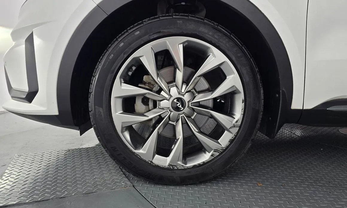 Kia Sorento — фото 9
