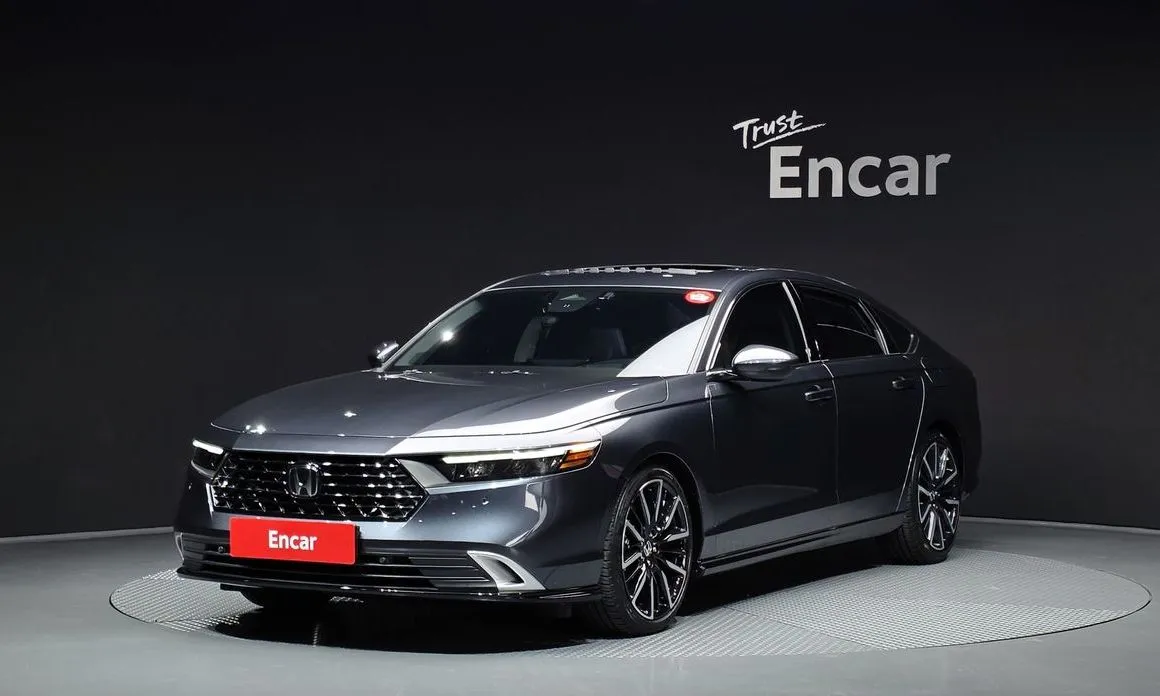 Honda Accord — фото 1