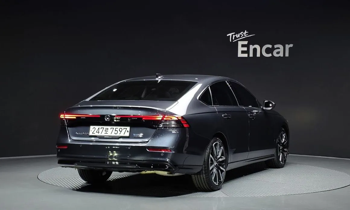Honda Accord — фото 3