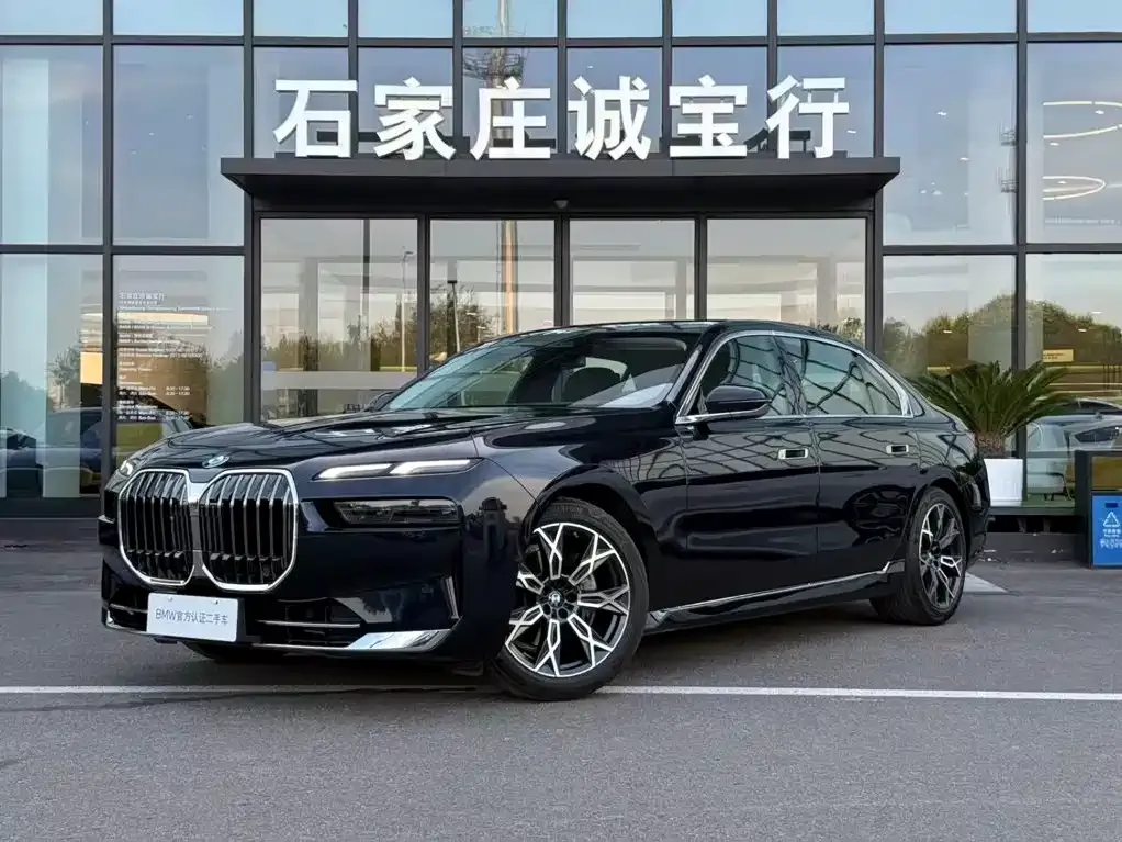 BMW 7 Series — фото 2