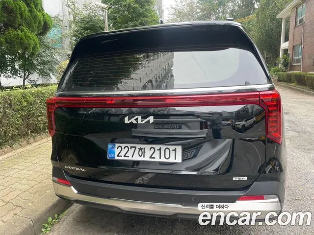 Kia Carnival — фото 4