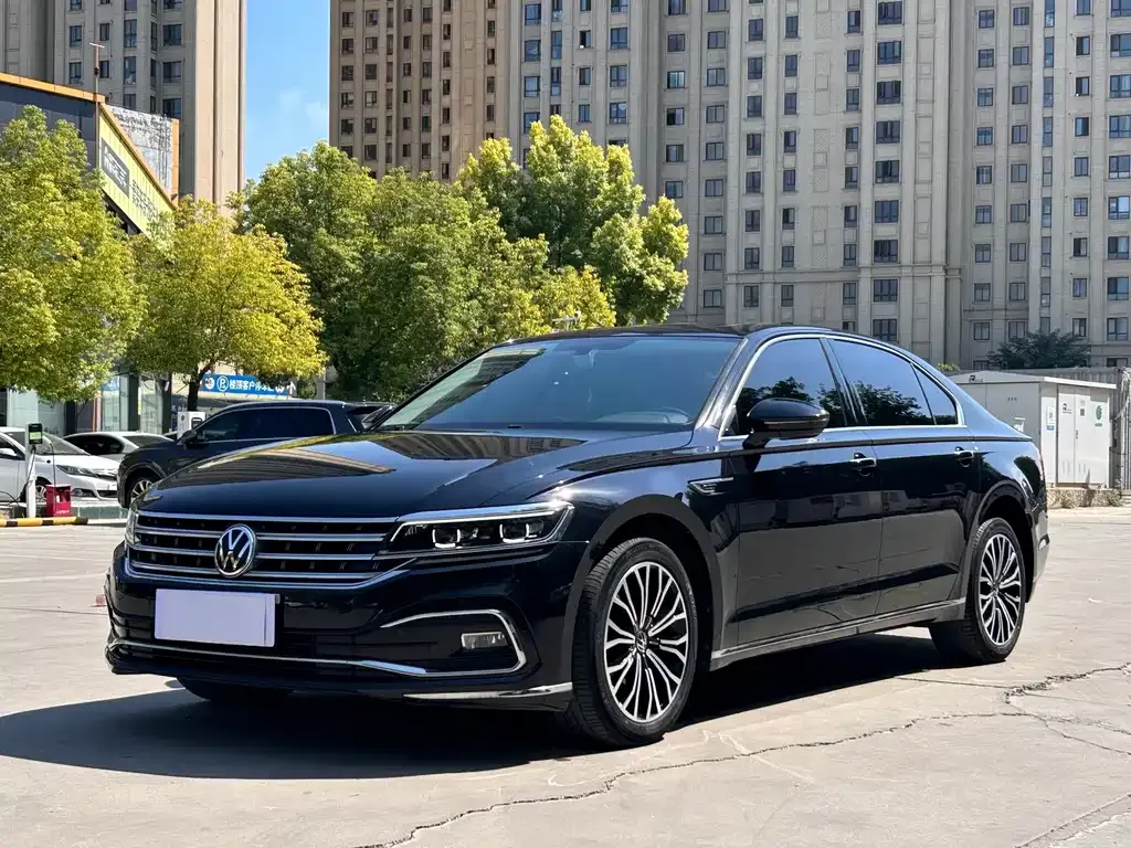 Volkswagen Phideon — фото 1