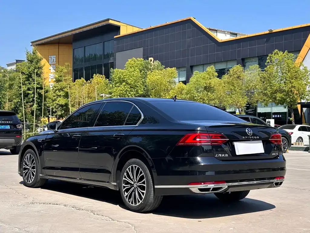 Volkswagen Phideon — фото 9