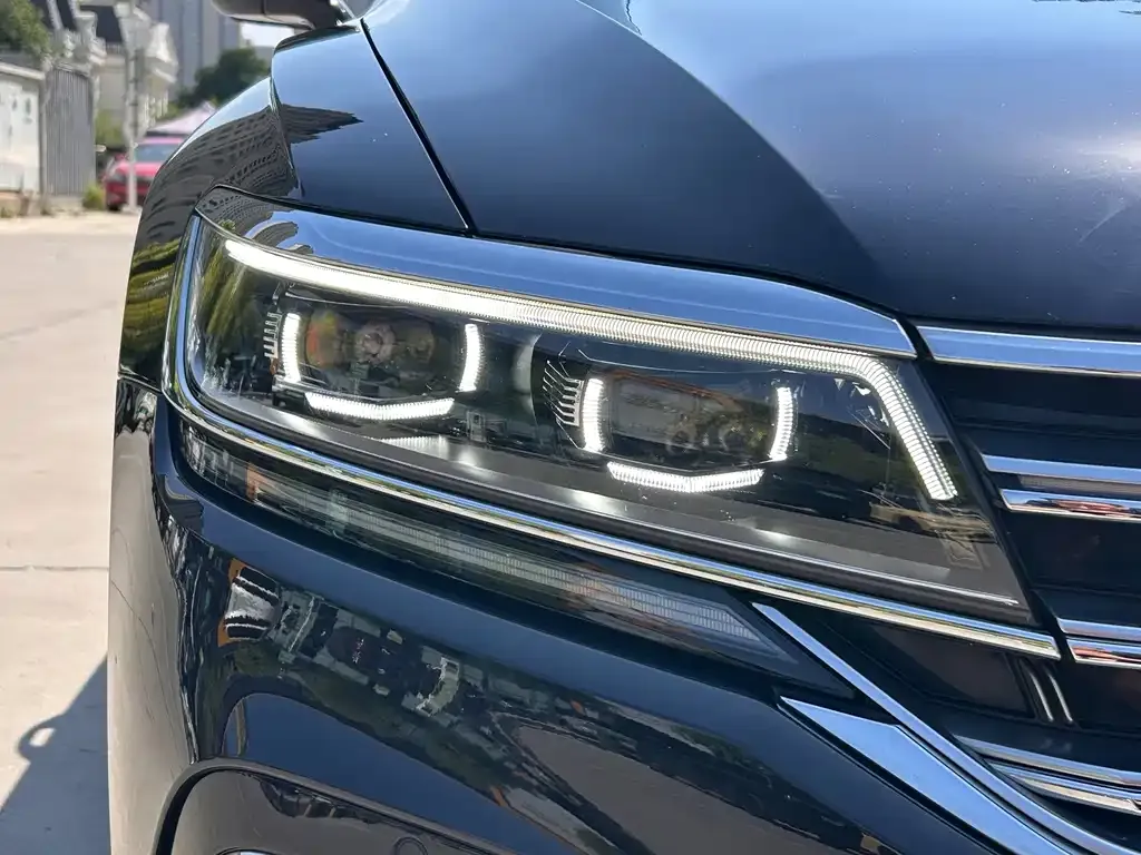 Volkswagen Phideon — фото 5