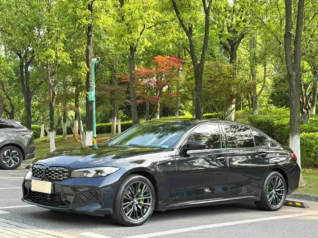 BMW 3 Series — фото 1