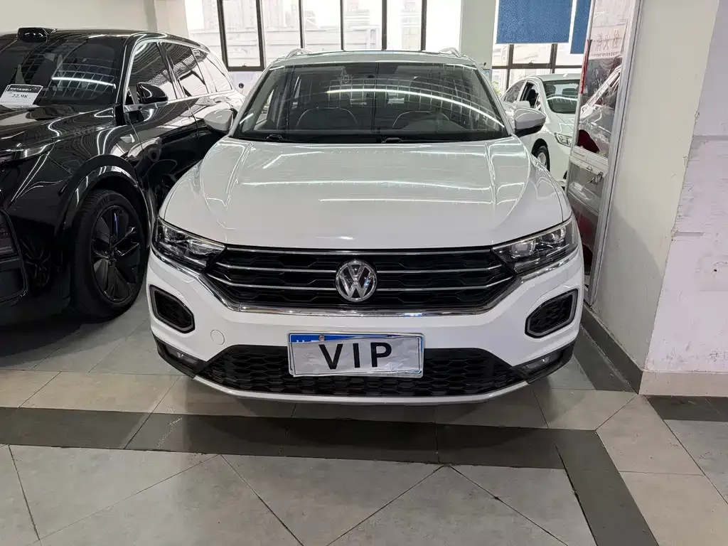 Volkswagen T-Roc — фото 2