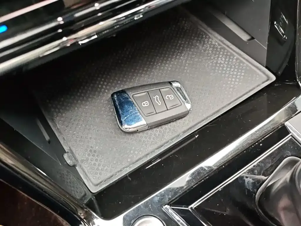 Volkswagen Passat — фото 6