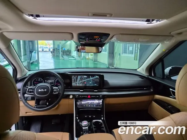 Kia Carnival — фото 10