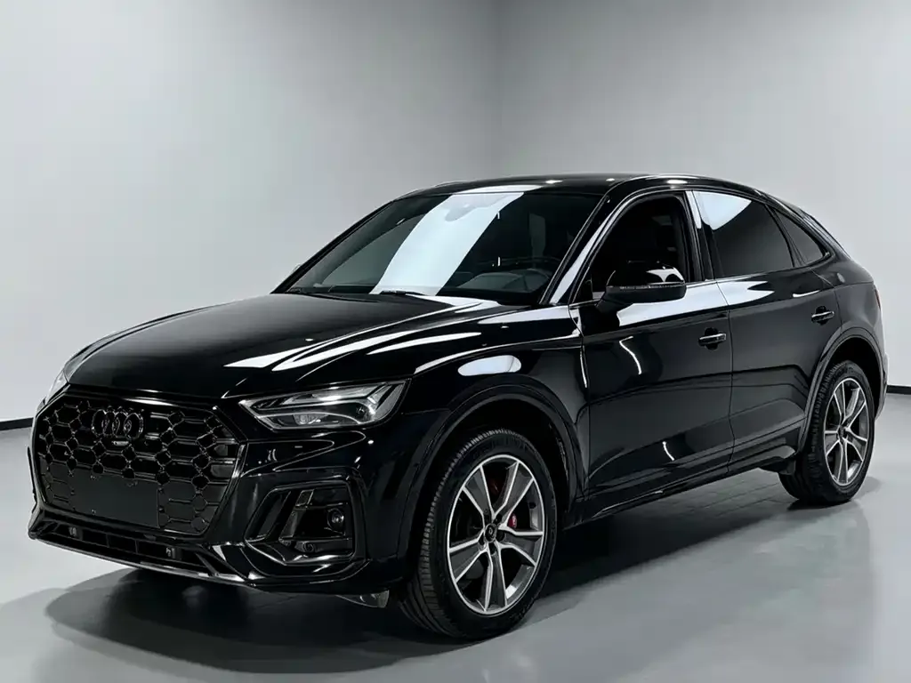 Audi Q5L Sportback — фото 1