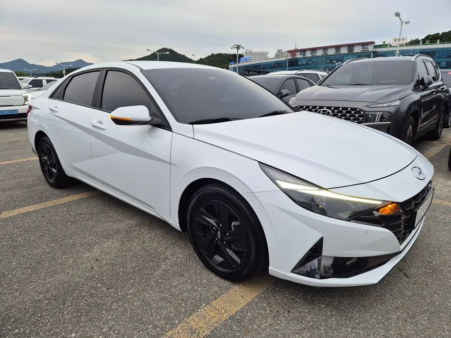Hyundai AVANTE — фото 2