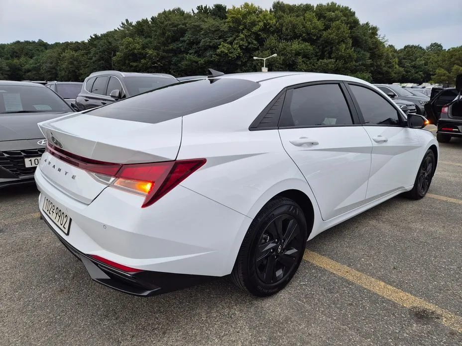 Hyundai AVANTE — фото 10