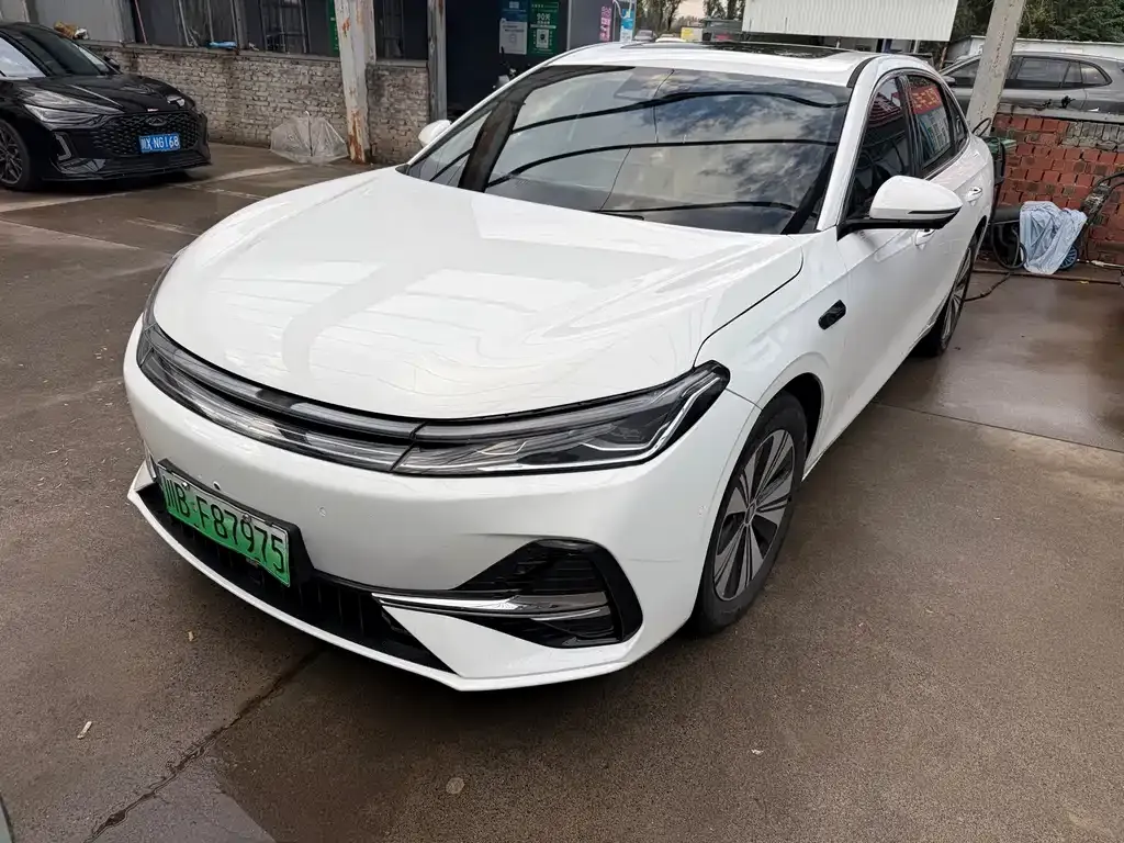 Geely Galaxy A7 EM — фото 1