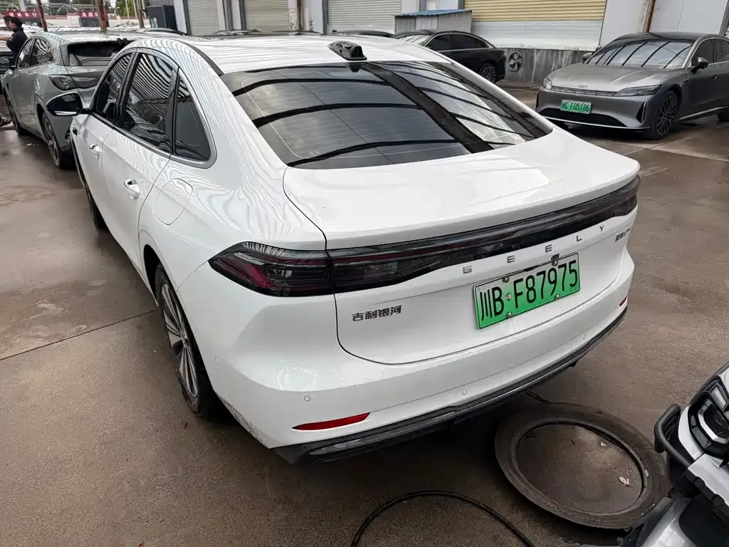 Geely Galaxy A7 EM — фото 2