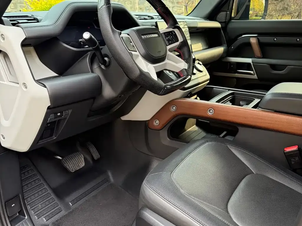 Land Rover Defender — фото 10