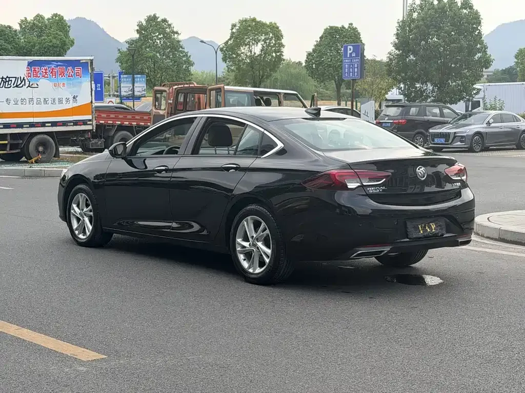 Buick Regal — фото 8