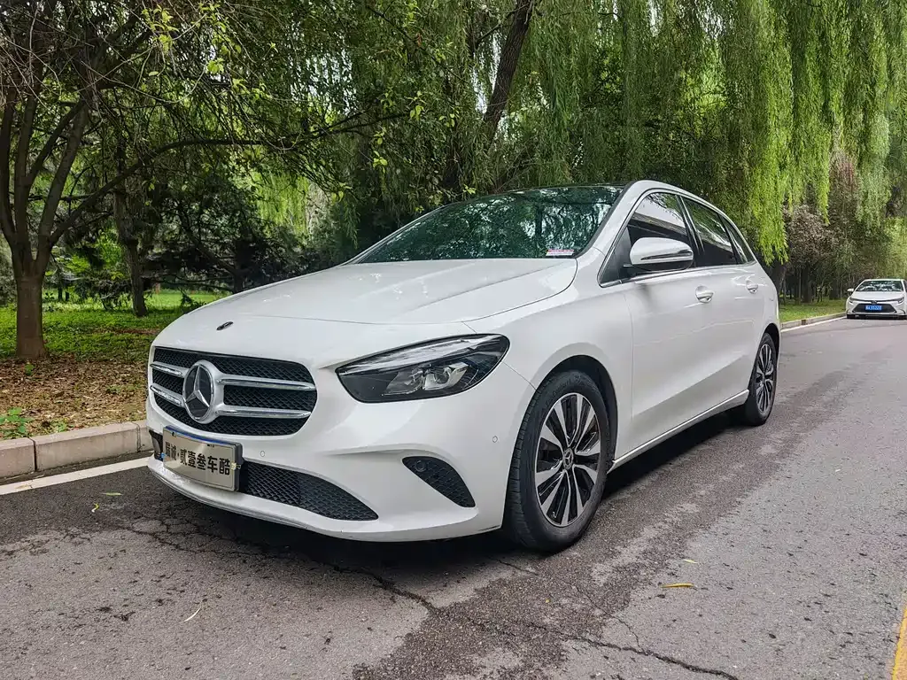 Mercedes-Benz B-Class — фото 1