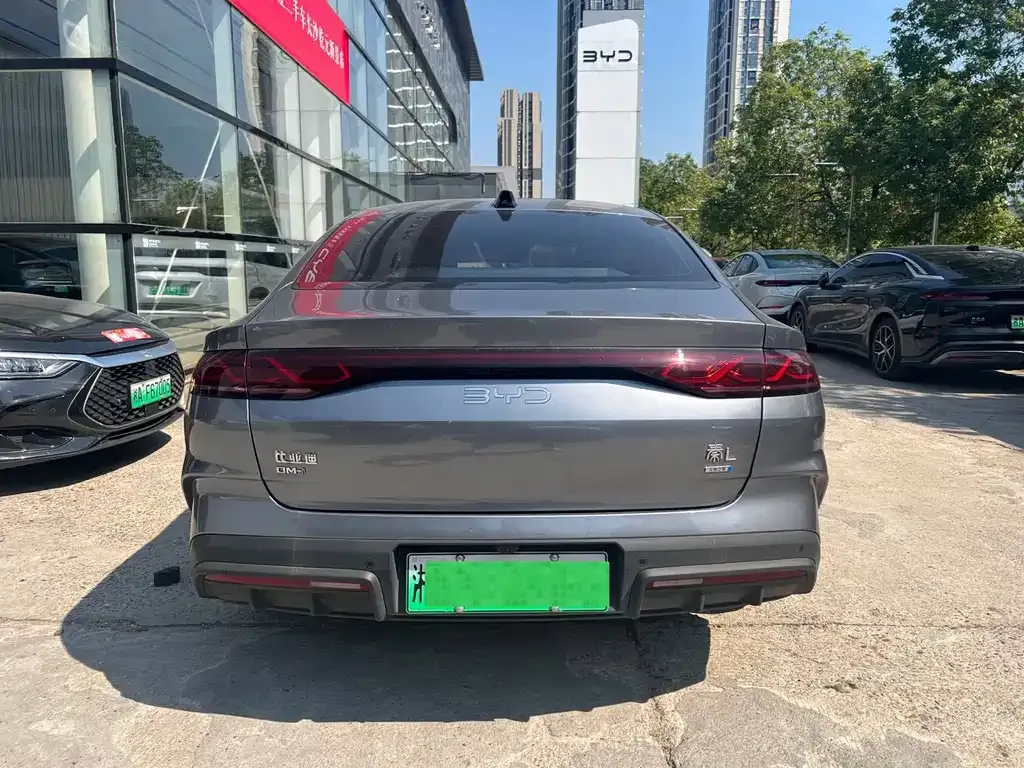 BYD Qin L — фото 8
