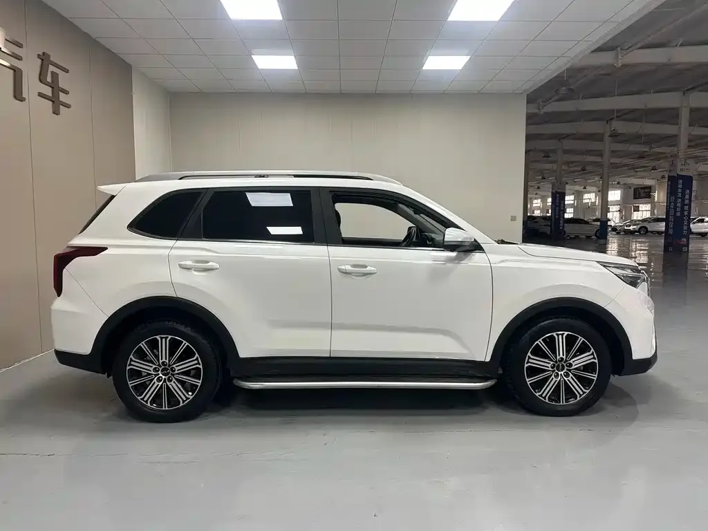 Kia Sportage — фото 9