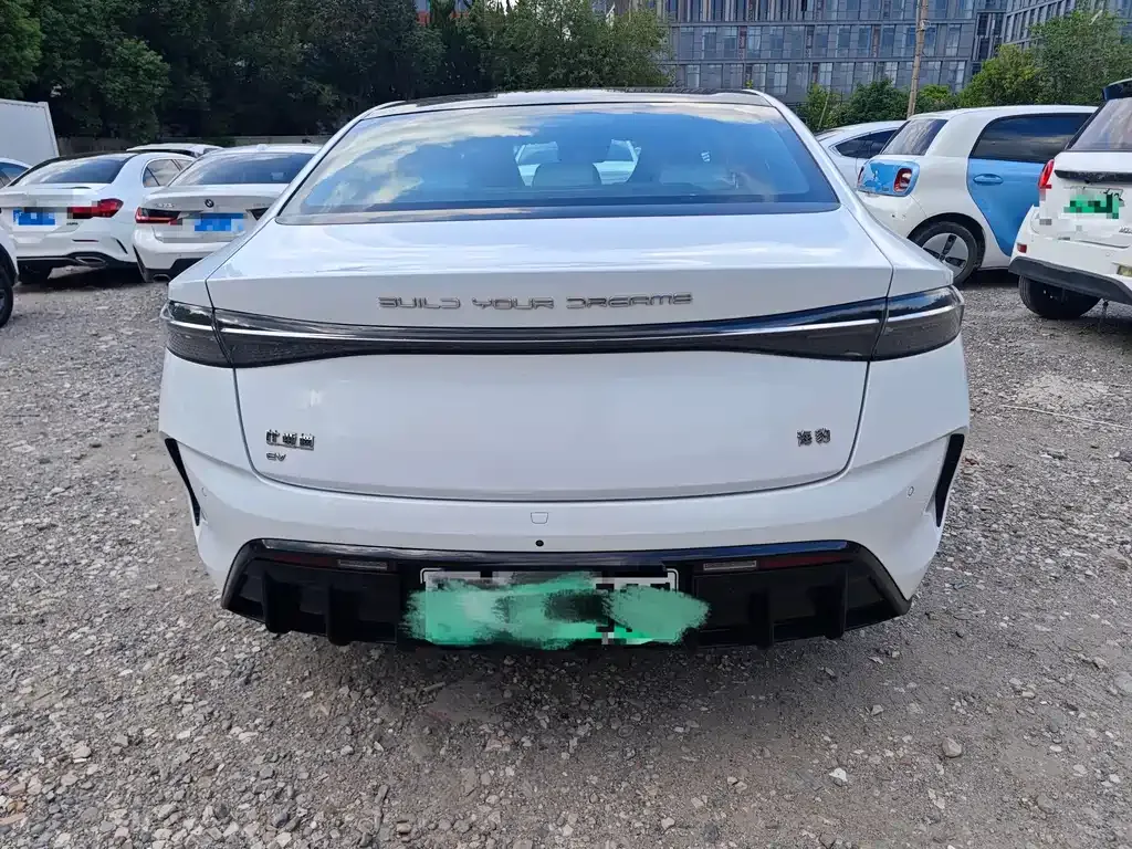 BYD Seal — фото 7